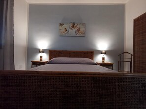 Bügeleisen/Bügelbrett, WLAN, Bettwäsche