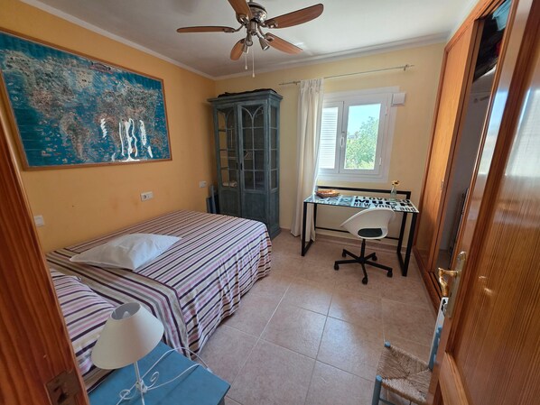3 Schlafzimmer, Bügeleisen/Bügelbrett, WLAN, Bettwäsche