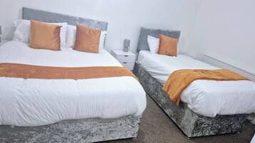 2 bedrooms, free WiFi, bed sheets