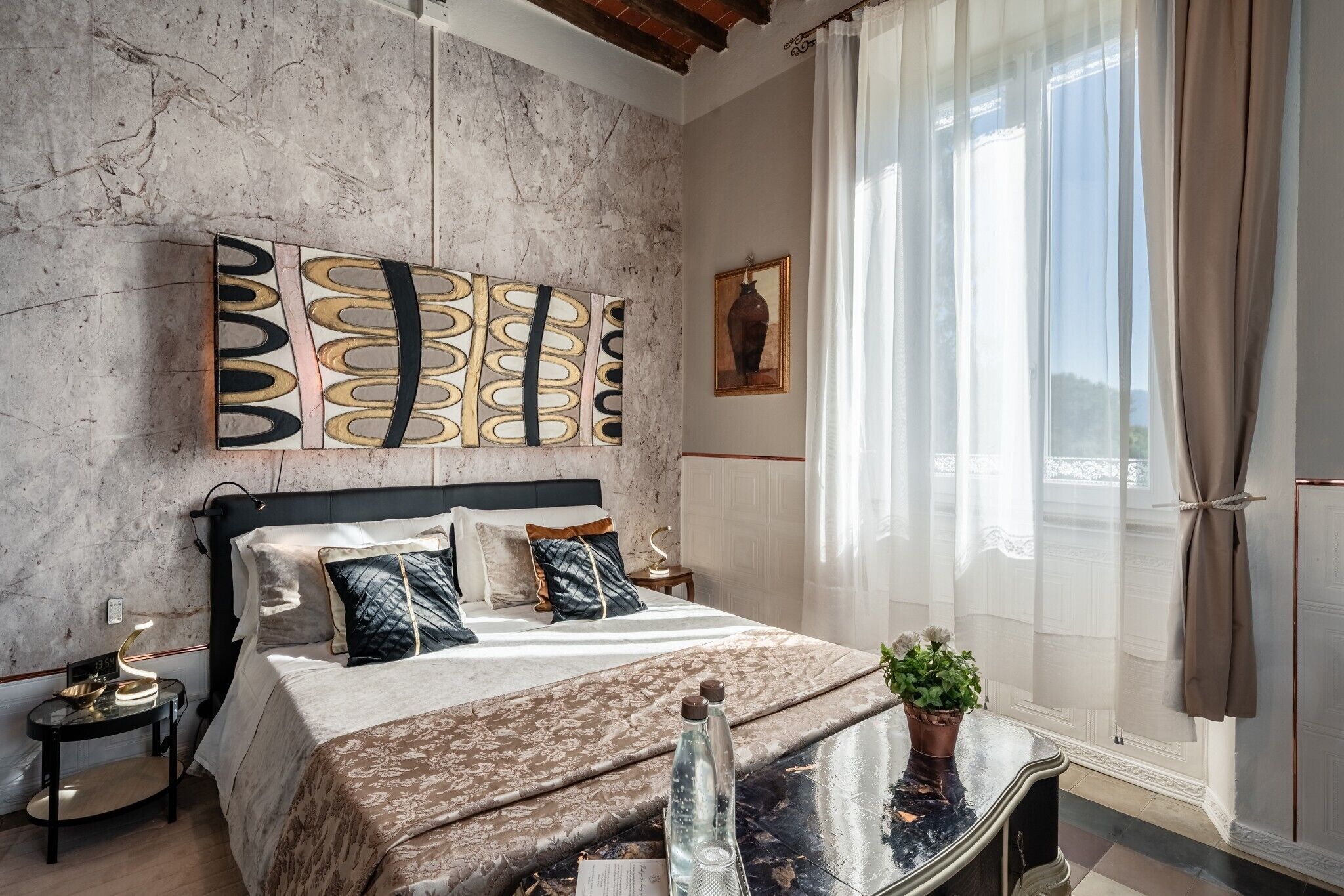 1 dormitorio, tabla de planchar con plancha, wifi y ropa de cama