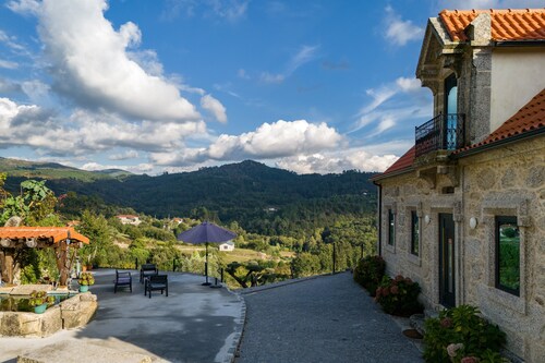 Holiday Home 'Quinta Do Bairro - Rés Do Chão' with Mountain View, Wi-Fi and Air Conditioning