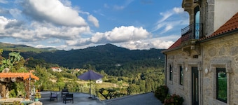 Holiday Home 'Quinta Do Bairro - Rés Do Chão' with Mountain View, Wi-Fi and Air Conditioning