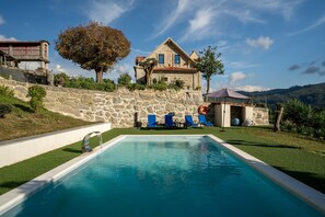 Pool - Holiday Home 'Quinta Do Bairro - Rés Do Chão' with Mountain View, Wi-Fi and Air Conditioning (Rossas)