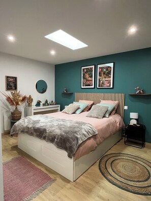 3 bedrooms, iron/ironing board, Internet, bed sheets