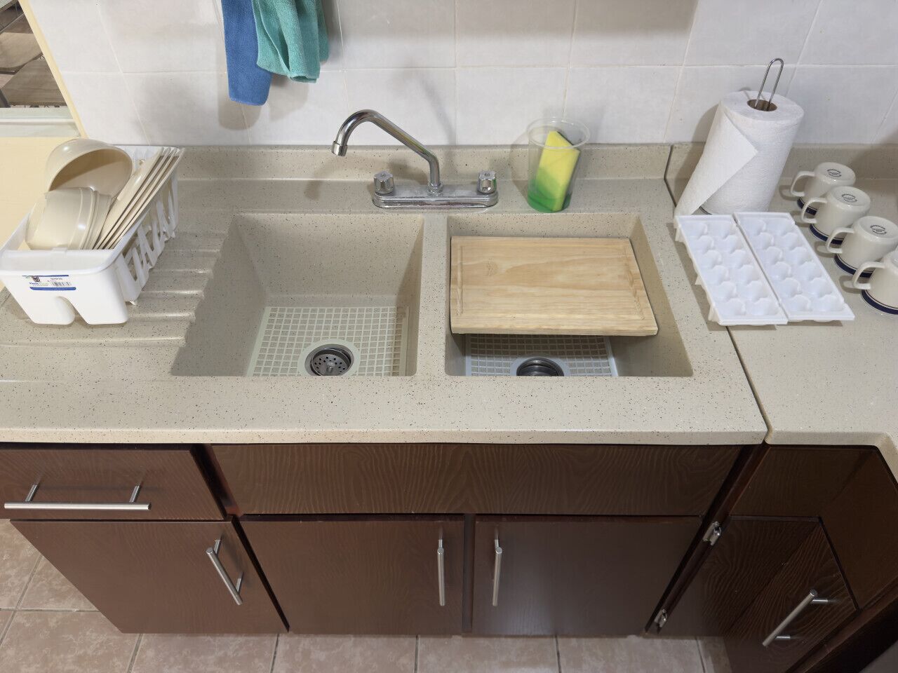 冰箱、微波炉、烤箱、炉灶