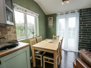 Dining - Harbour Lights (Holyhead)