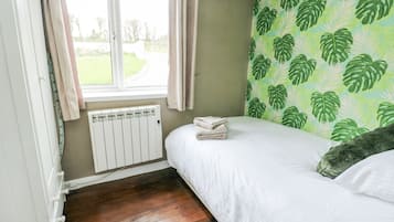 3 dormitoris, decoració individual i mobiliari individual