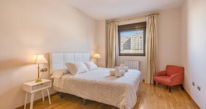 Apartment 'Central, Spacious Parking' with Wi-Fi and Air Conditioning