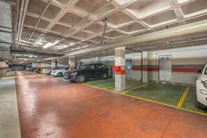 Property grounds - Apartment 'Central, Spacious Parking' with Wi-Fi and Air Conditioning (Granada)