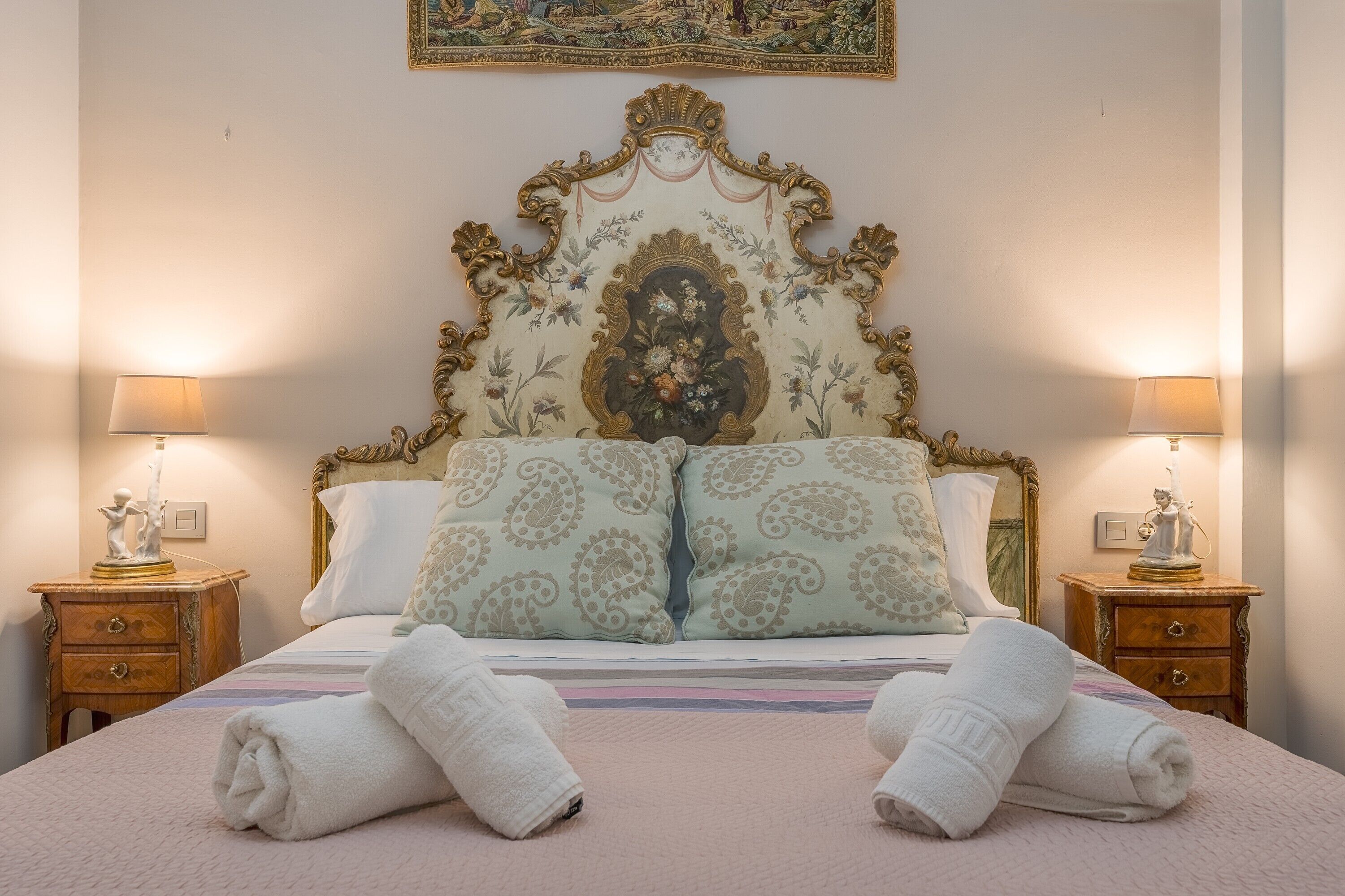 1 slaapkamer, een strijkplank/strijkijzer, wifi, beddengoed