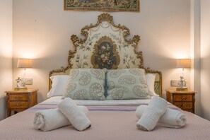 1 غرفة نوم ومكواة/لوح كي وواي فاي وملاءات أسرّة