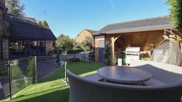 Tempat makan outdoor