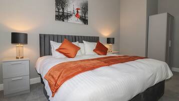 Cottage | 7 bedrooms, individually decorated, individually furnished, free WiFi