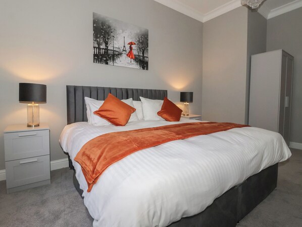 Cottage | 7 bedrooms, individually decorated, individually furnished, free WiFi