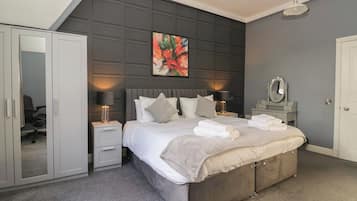 Cottage | 7 phòng ngủ, trang trí khác biệt