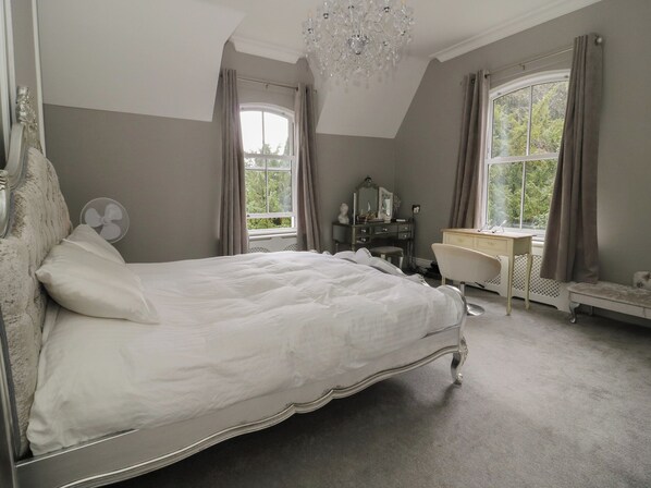 7 多间卧室、特色装修、特色家居、免费 WiFi