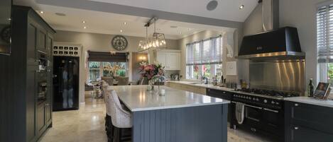 Kochgeschirr/Geschirr/Besteck