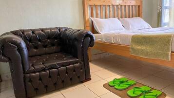 Standard Double Room | Free WiFi, bed sheets