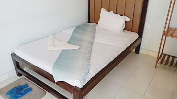 Standard Single Room | Free WiFi, bed sheets