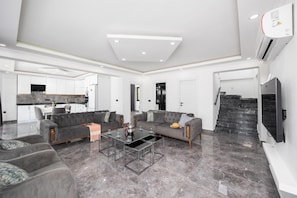 Villa | 4 bedrooms - Villa Grand Yasar 1 With 4 Bedrooms and 4 Bathrooms (Ortaca)