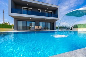 Villa | 4 bedrooms - Villa Grand Yasar 1 With 4 Bedrooms and 4 Bathrooms (Ortaca)