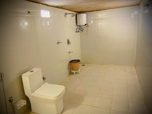 Baño | Regadera, toallas, jabón, shampoo 