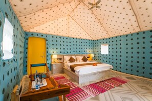 Tenda Keluarga | Meja kerja dan ruang kerja ramah laptop