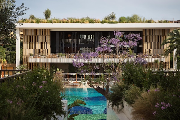 Indoor pool, seasonal outdoor pool