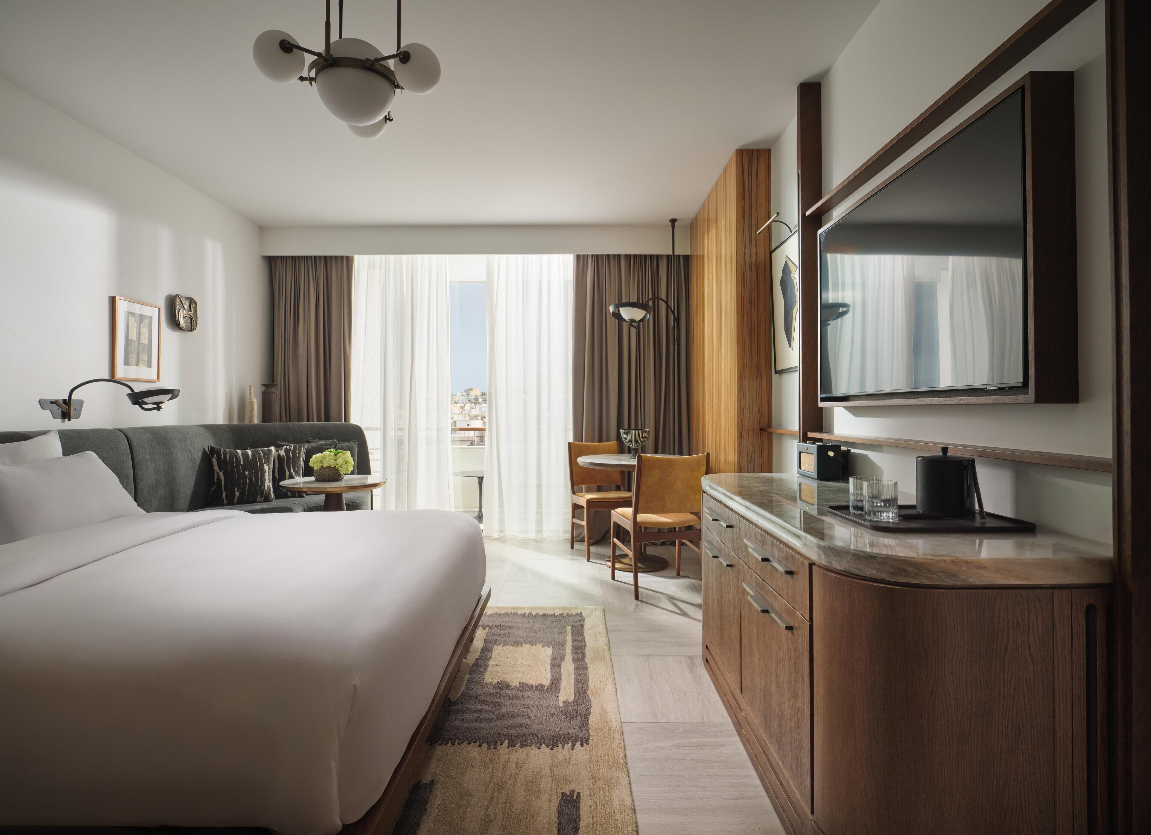 Ropa de cama hipoalergénica y minibar 