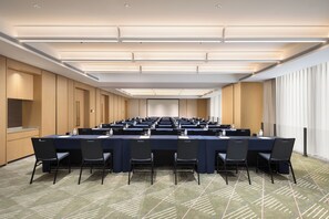 Business center - Hilton Garden Inn Zhengzhou Airport Aerotropolis (Zhengzhou)