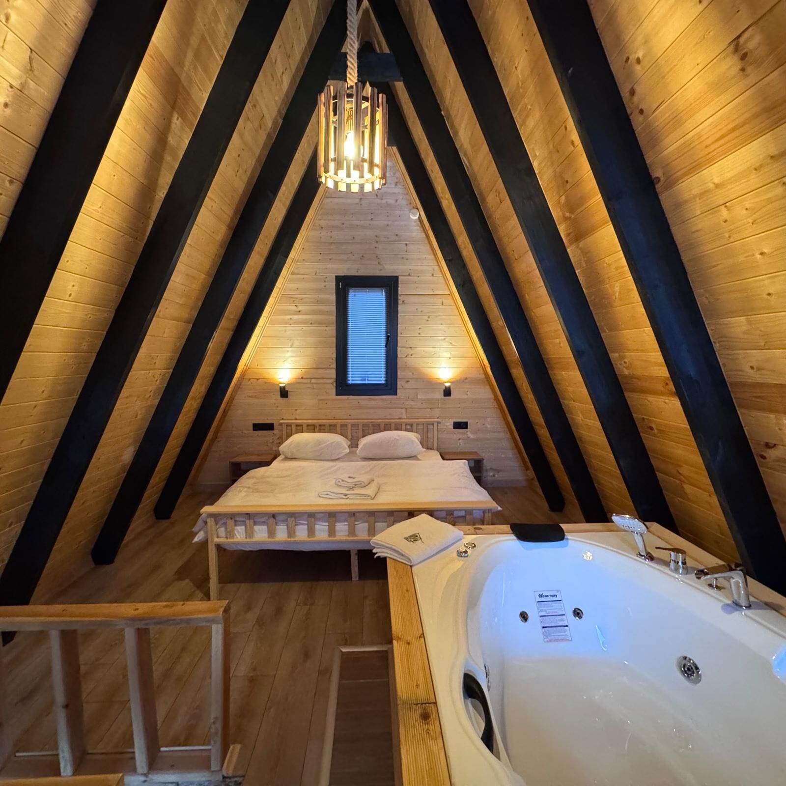 Ropa de cama de alta calidad y escritorio 