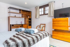 3 habitaciones, tabla de planchar con plancha y wifi gratis 