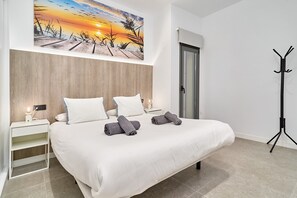 1 habitación, tabla de planchar con plancha, wifi y ropa de cama 