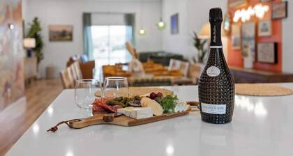 Cozy 3BR Southside with Games