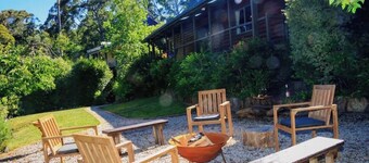 Minnehaha Lodge- picturesque Blue Mtn retreat