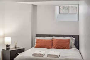 1 chambre, fer et planche à repasser, Wi-Fi, literie fournie