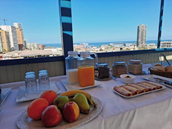 Desayuno continental incluido todos los días