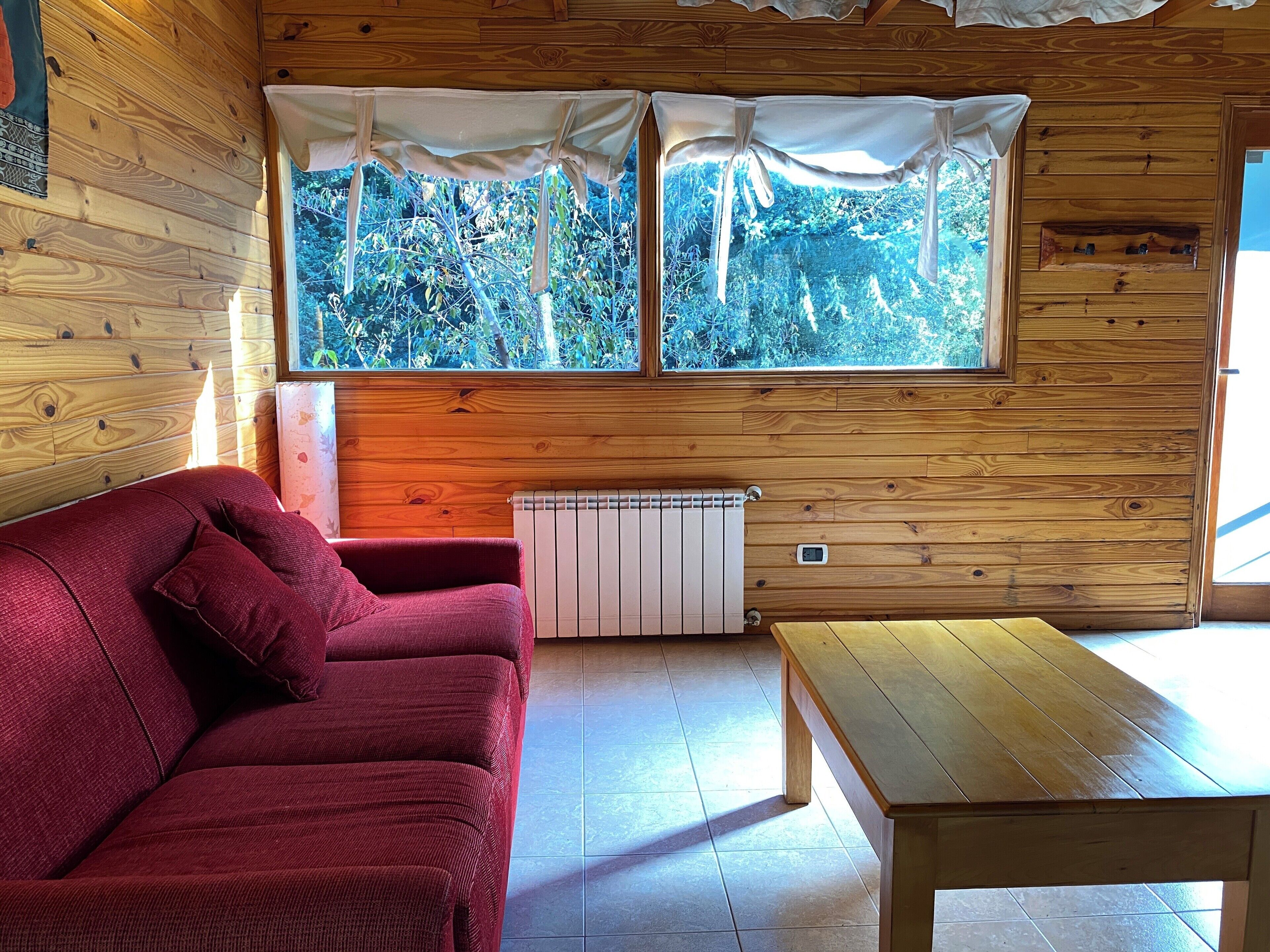 Apartament, 1 dormitori, balcó | Sala d'estar | Televisor de pantalla plana 