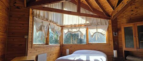 In-room safe, free WiFi