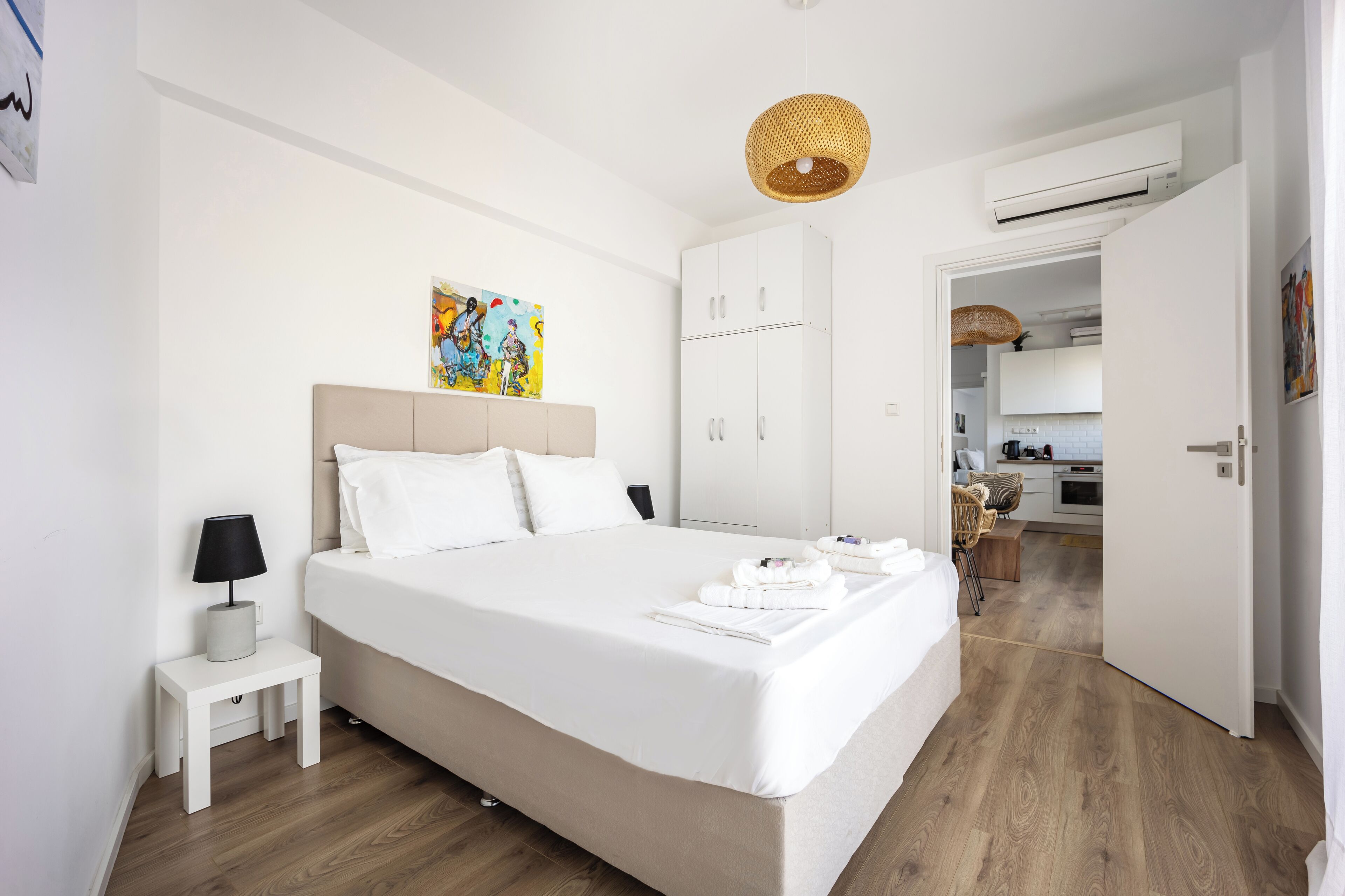 Tabla de planchar con plancha y wifi gratis 