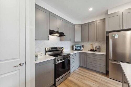 Upscale 2BED | Central Barrhaven