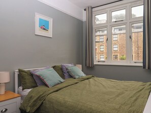 1 Schlafzimmer, individuell dekoriert, individuell eingerichtet