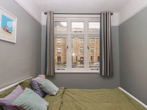 1 Schlafzimmer, individuell dekoriert, individuell eingerichtet