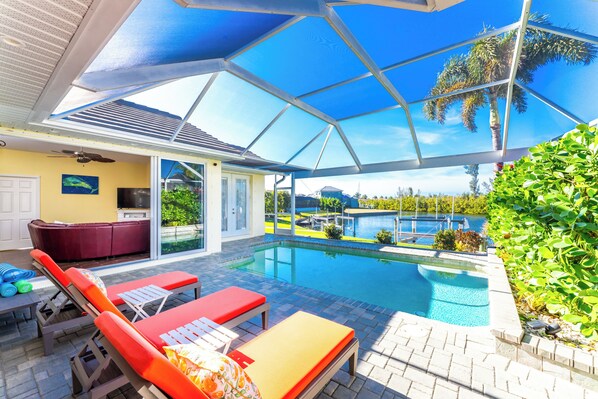 Outdoor pool, a heated pool