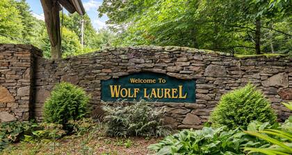 Ski/Hike/Views/Pool/Basket & Pickleball/Pool Table