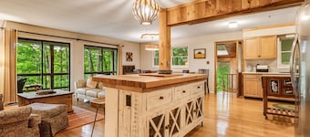 Ski/Hike/Views/Pool/Basket & Pickleball/Pool Table