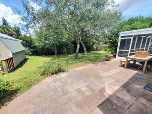 Maison, Plusieurs lits, accès à la piscine, vue sur la piscine (Beach Blossom) | Vue de la chambre