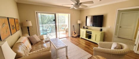 Condo, Multiple Beds, Patio, Pool View (Ocean Reef 306) | Living area