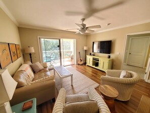 Condo, Multiple Beds, Patio, Pool View (Ocean Reef 306) | Living area