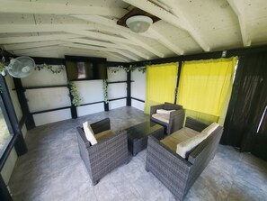 獨棟房屋, 多張床, 庭院, 花園景觀 (Palm Paradise) | 起居區